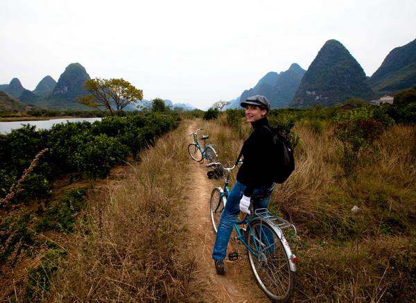 Mountain biking to Yangshuo Village Inn